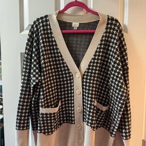 a new day Black and Cream Houndstooth Button Cardigan